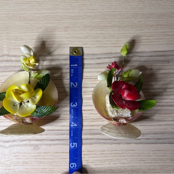 Mini Shell Flower Arrangement - Picture 3 of 5